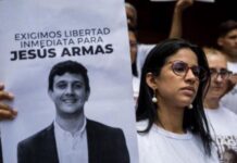 Regreso cargado de emoción: Sairam Rivas volvió a Venezuela y se reencontró con su pareja Jesús Armas (VIDEO)