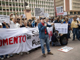Piquete de la PNB frenó movilización gremial rumbo a la Inspectoría del Trabajo en Los Teques (Video)