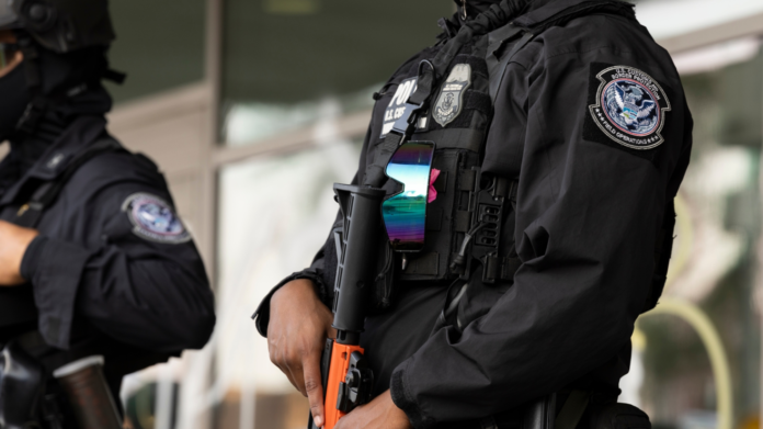 Migrantes deportados de EEUU, entre ellos venezolanos, dicen que fueron