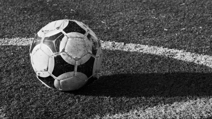 Acribillaron a tiros a un futbolista de 22 años cuando