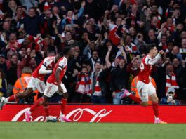 Arsenal cumplió ante el Burnley y quedó a un paso del alirón